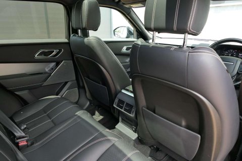 Land Rover Range Rover Velar R-DYNAMIC SE 42