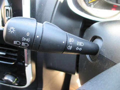 Renault Clio 1.2 16V Dynamique Nav Euro 6 5dr 38