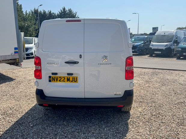 Peugeot Expert MWB L2H1 Low Roof Professional Premium 2700 Air Con EURO 6 7