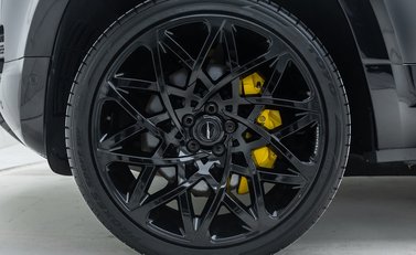 Land Rover Defender 110 V8 Carpathian Edition OVERFINCH 32