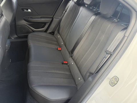 Vauxhall Mokka 100kW SRi Premium 50kWh 5dr Auto 36