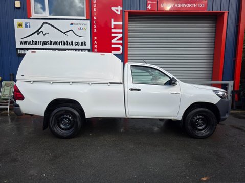 Toyota Hilux ACTIVE 4WD D-4D S/C 4