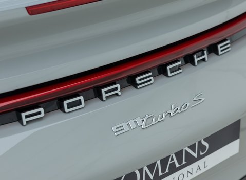 Porsche 911 Turbo S Cabriolet (992) 40