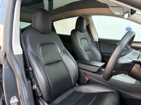 Tesla Model Y ModeL Y Long Range AWD 4WD 5dr 18