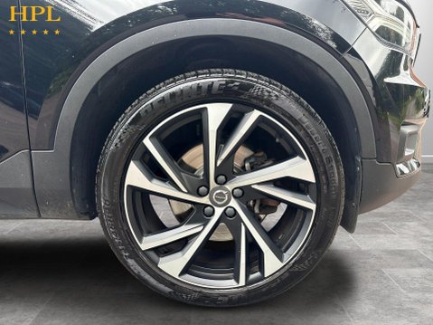 Volvo XC40 2.0 T4 R-Design Pro SUV 5dr Petrol Auto AWD Euro 6 (s/s) (190 ps) 10