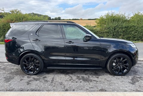 Land Rover Discovery D300 HSE Panel Van - Rear Seat Conversion / Black Pack 9