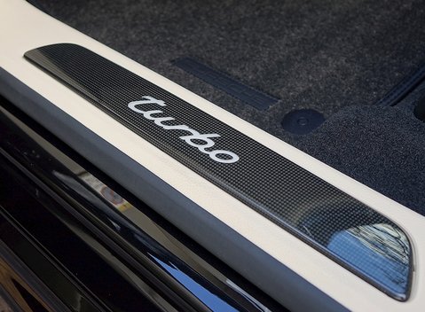 Porsche Panamera Turbo 12