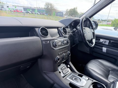 Land Rover Discovery 3.0 SDV6 XS 9