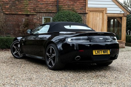 Aston Martin Vantage S V8 ROADSTER 11