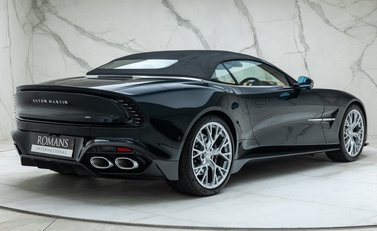 Aston Martin Vanquish Volante 6