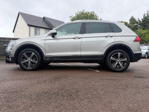 Volkswagen Tiguan 2.0 TDI SE Navigation DSG 4Motion Euro 6 (s/s) 5dr 24