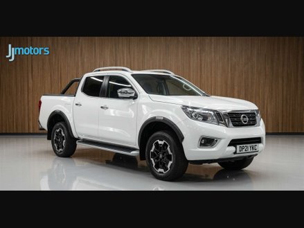 Nissan Navara 2.3 dCi Tekna Pickup Double Cab 4dr Diesel Manual 4WD Euro 6 (s/s) (190 ps)