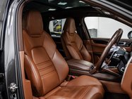 Porsche Cayenne 3.0T V6 SUV 5dr Petrol TiptronicS 4WD Euro 6 (s/s) (340 ps) 2