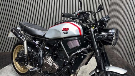 Yamaha XSR700 700 XTRIBUTE 2020 ONLY 5K AKRAPOVIC EXHAUST MODERN RETRO A2 8
