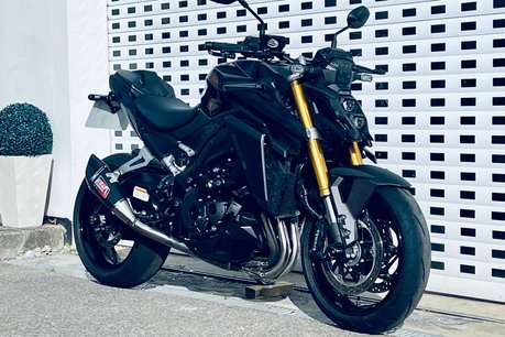 Suzuki GSX GSXS 1000 4