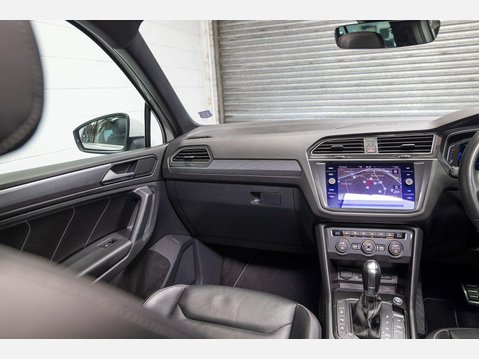 Volkswagen Tiguan 2.0 TDI R-Line Tech DSG 4Motion Euro 6 (s/s) 5dr 36