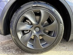Tesla Model Y SUV 5dr Electric Auto RWD (346 ps) 16