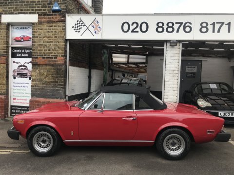 Fiat 124 Spider CS 1800 3