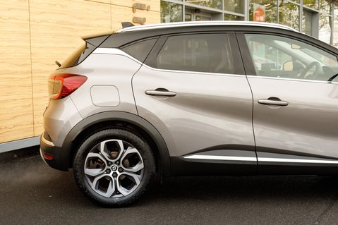 Renault Captur TECHNO E-TECH 7