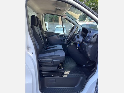Vauxhall Vivaro 1.6 CDTi 2900 BiTurbo ecoFLEX L1 H1 Euro 5 (s/s) 5dr 27