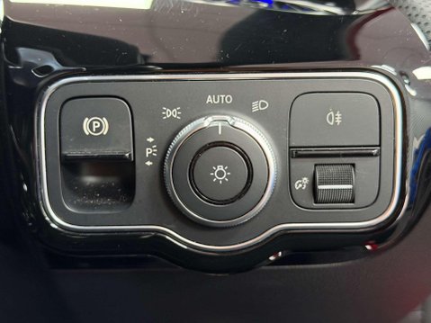 Mercedes-Benz A Class 2.0 A35 AMG (Premium) Hatchback 5dr Petrol SpdS DCT 4MATIC Euro 6 (s/s) (30 65