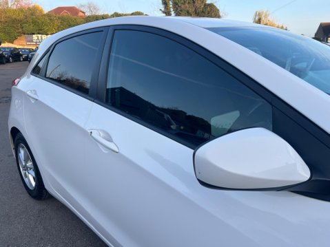 Hyundai i30 1.6 Active Auto Euro 5 5dr 14