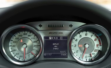 Mercedes-Benz SLS AMG 17