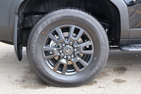 Toyota Land Cruiser COMMERCIAL WITH  REAR SEATS AND PRIVACY  20