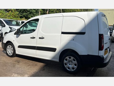 Peugeot Partner 1.6 eHDi 750 SE Panel Van 4dr Diesel Manual L2 (s/s) (128 g/km, 90 bhp) 19