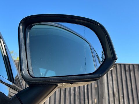 Volvo XC40 B4 R-DESIGN PRO MHEV 27