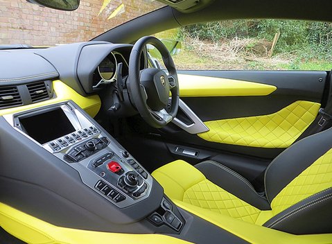 Lamborghini Aventador LP720-4 50th Anniversary 9