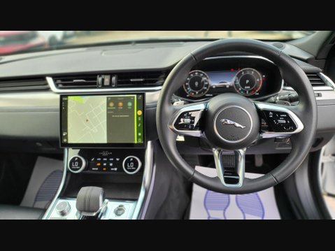Jaguar XF R-DYNAMIC S 33