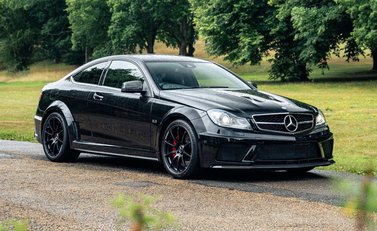 Mercedes-Benz C63 AMG Black Series 2