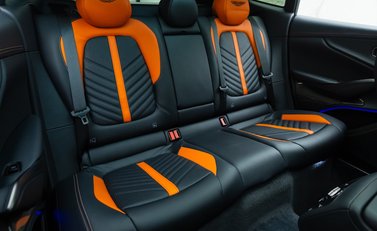 Aston Martin DBX 707 15