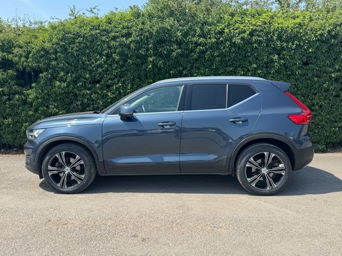 Volvo XC40 (Sold) B5 MHEV Inscription Pro SUV 5dr Petrol Hybrid Auto AWD Euro 6 (s/s) 6