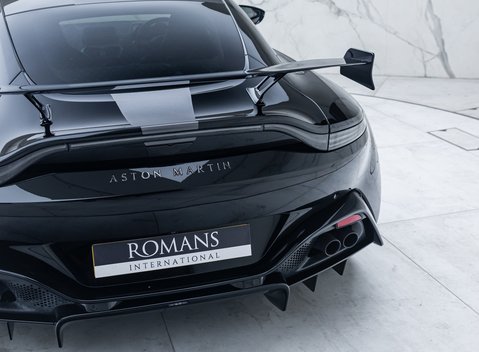 Aston Martin Vantage F1 EDITION 33