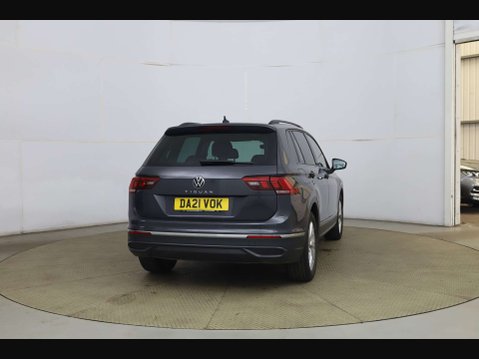 Volkswagen Tiguan 1.5 Tiguan Life TSi Semi-Auto 5dr 4