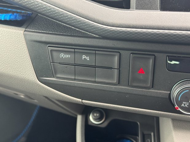 Volkswagen Transporter Crew Cab SWB L1H1 T30 Tdi Kombi Highline Auto Air Con Sensors SELECT 35