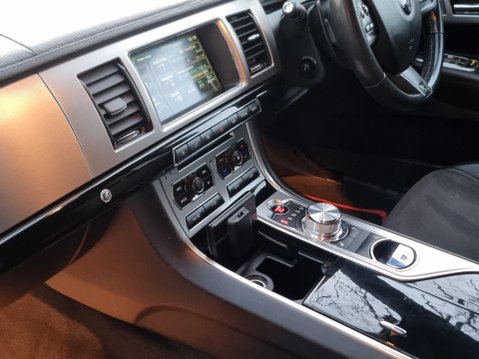 Jaguar XF D R-SPORT SPORTBRAKE 42