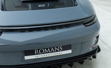 Porsche 911 GT3 Touring (992) 29