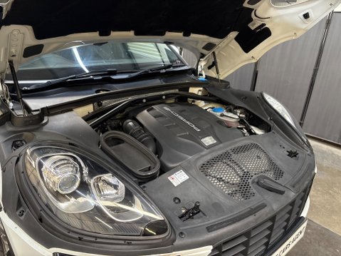 Porsche Macan 3.0 TD V6 S PDK 4WD Euro 6 (s/s) 5dr 55
