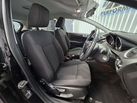 Ford Fiesta 1.6 Zetec Hatchback 5dr Petrol Powershift Euro 5 (105 ps) 2