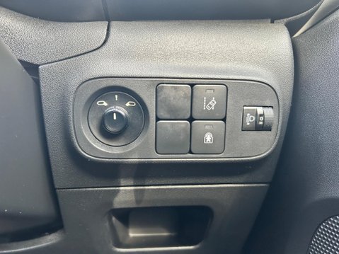 Citroen C3 PURETECH FLAIR 21