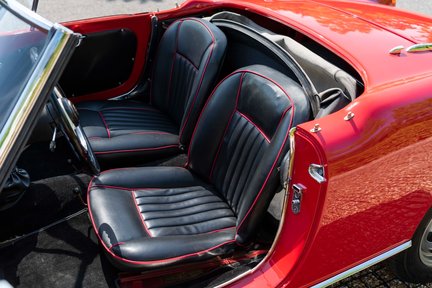 Alfa Romeo Giulietta Spider by Pininfarina 29