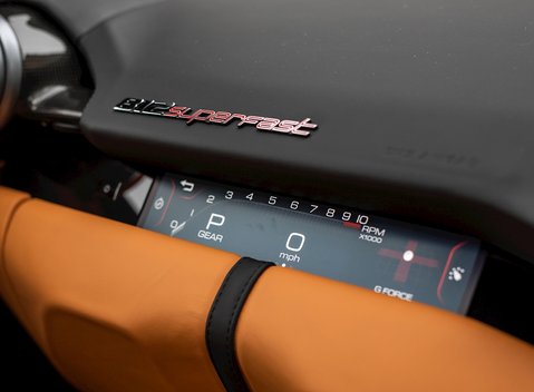 Ferrari 812 Superfast 16