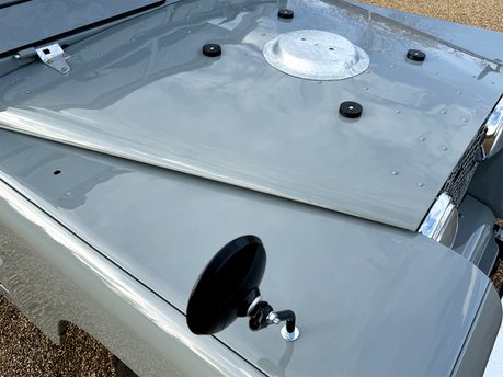 Land Rover Series II A 33