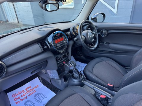 Mini Cooper 1.5 Cooper Steptronic Euro 6 (s/s) 3dr 32