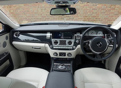 Rolls-Royce Ghost 21