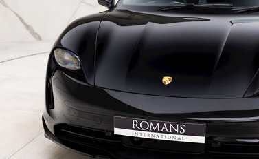 Porsche Taycan 4S Cross Turismo 26