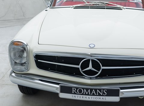 Mercedes-Benz 280 SL W113 Pagoda 46